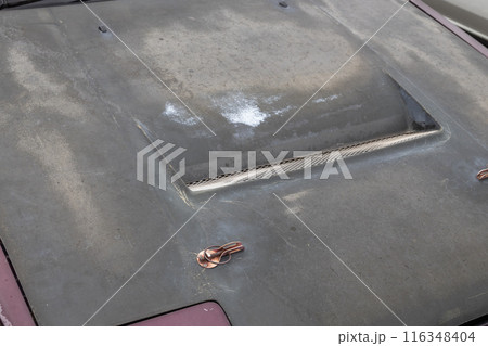 車のボディ 劣化 Car body deterioration and rust, dents 車のボディ 劣化 Car body deterioration and rust, dents 116348404