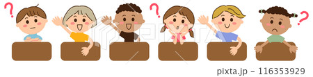 机の前で考えたり手を上げる6人の多国籍の子供たち 116353929