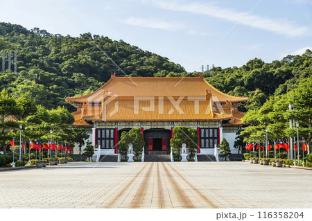 The architectural landscape of the National Revolutionary Martyrs' Shrine in Taipei, Taiwan. 116358204