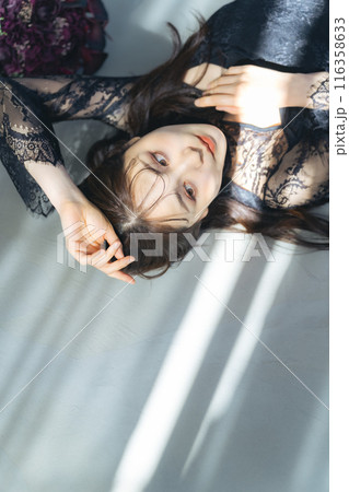 女性のファッションポートレート 116358633