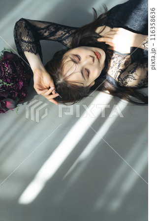 女性のファッションポートレート 116358636