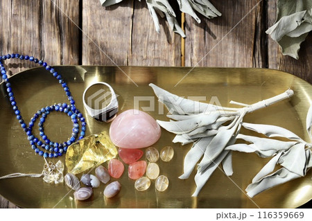 パワーストーンとホワイトセージ 開運グッズ パワーストーンとホワイトセージ 開運グッズ 116359669