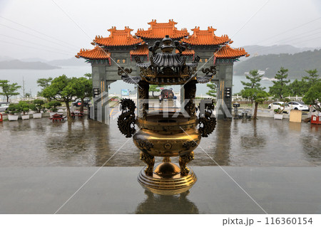 台湾　台南市　日月潭文武廟 116360154