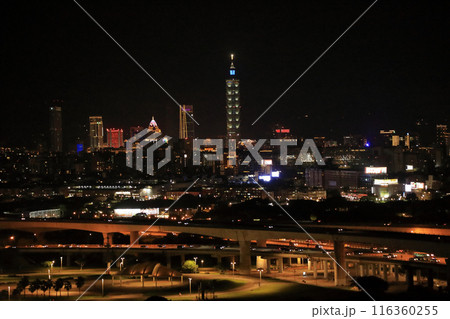 台湾 台北圓山大飯店(ザ・グランドホテル台北)からの夜景 台湾 台北圓山大飯店(ザ・グランドホテル台北)からの夜景 116360255
