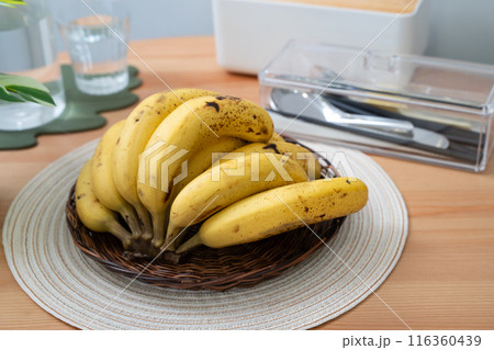 実芭蕉 バナナ 黄色 116360439