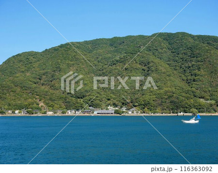 三角ノ瀬戸　大矢野島から見える三角西港　（熊本県宇城市） 116363092