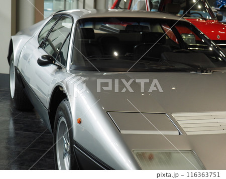 輸入スポーツカーの展示車両 116363751