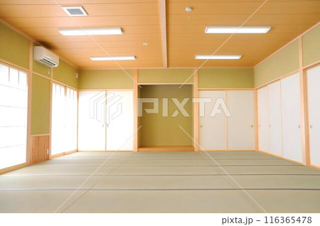 座敷　和室　畳　天井 116365478