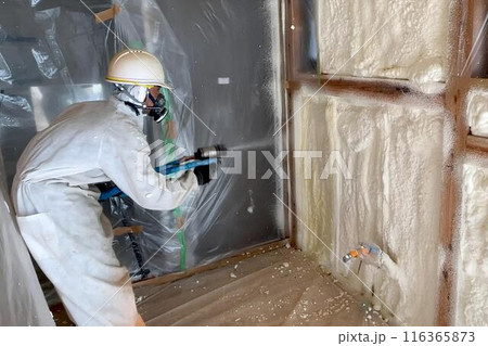 断熱吹付現場 116365873
