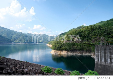 岐阜県下呂市_岩屋ダムから北側風景1_2023年9月 116366583
