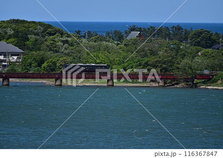 海を渡るあおまつ号 116367847