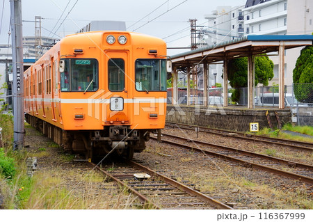 松江しんじ湖温泉駅に停車している一畑電車北松江線の車両（島根県松江市） 116367999