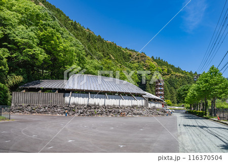 道の駅奥大井音戯の里と背後に見える山(静岡県) 道の駅奥大井音戯の里と背後に見える山(静岡県) 116370504