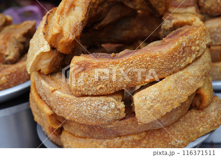 top view Crispy fried pork belly is sure to be the cheapest background, food, eat, animal, top view Crispy fried pork belly is sure to be the cheapest background, food, eat, animal, 116371511