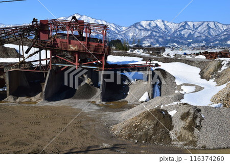 砕石工場 建設資材の生産現場 116374260