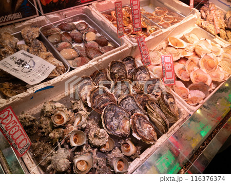 錦市場　焼き物用の貝　京都府 116376374