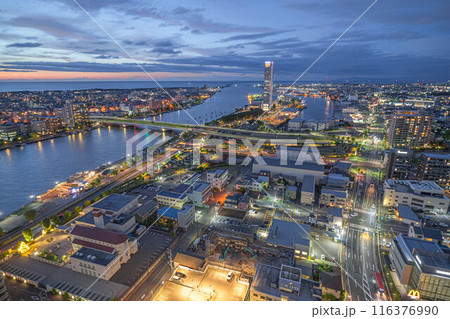 新潟日報 メディアシップ そらの広場 展望フロア(日本夜景遺産) 116376990