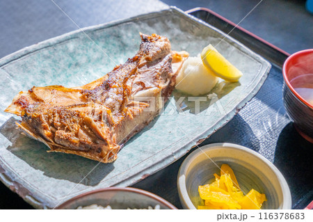 まぐろのカマ焼き 定食 まぐろのカマ焼き 定食 116378683
