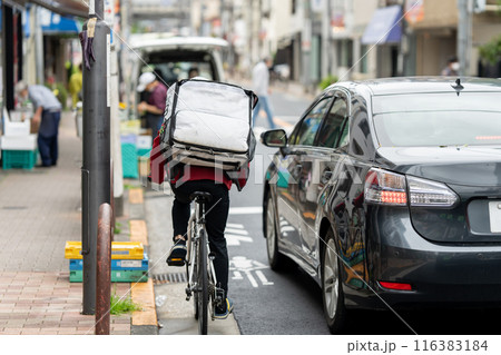 フードデリバリー　自転車 116383184