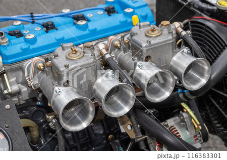 エンジンルーム engine compartment of a old vehicle エンジンルーム engine compartment of a old vehicle 116383301