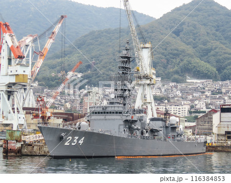 造船所で修理中の海上自衛隊 護衛艦 造船所で修理中の海上自衛隊 護衛艦 116384853