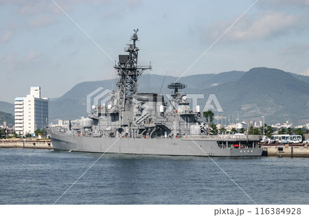 停泊中の海上自衛隊 護衛艦 116384928