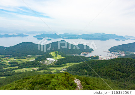 韓国南部の港町・統営市の一大観光地、弥勒山からの形式 116385567