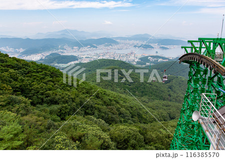 韓国南部の港町・統営市の一大観光地、弥勒山からの形式 韓国南部の港町・統営市の一大観光地、弥勒山からの形式 116385570