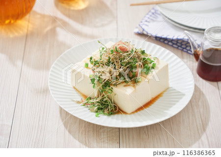 縮緬雑魚をのせた冷奴 116386365