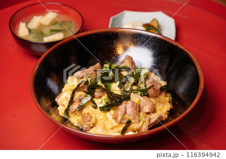 親子丼 カフェ 定食 ランチ 喫茶店 親子丼 カフェ 定食 ランチ 喫茶店 116394942