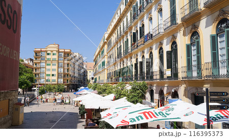 【スペイン/マラガ】タパスバーが並ぶメルセ広場の一角 【スペイン/マラガ】タパスバーが並ぶメルセ広場の一角 116395373