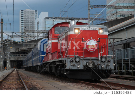 引退迫るぐんま車両センターのDD51形ディーゼル機関車(842号機)@撮影会_2024/6/9撮影 引退迫るぐんま車両センターのDD51形ディーゼル機関車(842号機)@撮影会_2024/6/9撮影 116395488