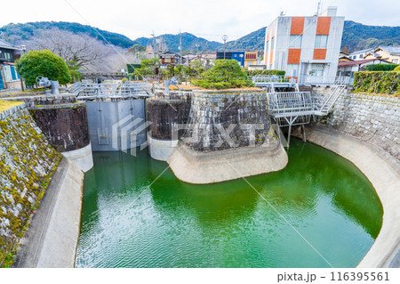 滋賀県大津市　琵琶湖疎水の大津閘門 116395561