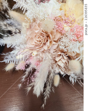 ドライフラワーブライダルブーケ 116395835