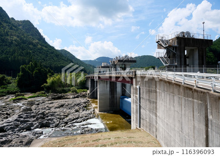 岐阜県下呂市七宗ダム2_2023年9月 116396093