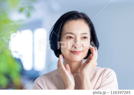 50代ミドル女性　ビューティーイメージ 116397265
