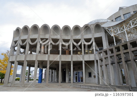 秋田市立体育館 秋田県 秋田市)神殿のようなデザインの体育館 秋田市立体育館 秋田県 秋田市)神殿のようなデザインの体育館 116397301