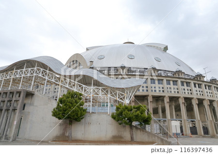 秋田市立体育館　秋田県 秋田市）神殿のようなデザインの体育館 116397436