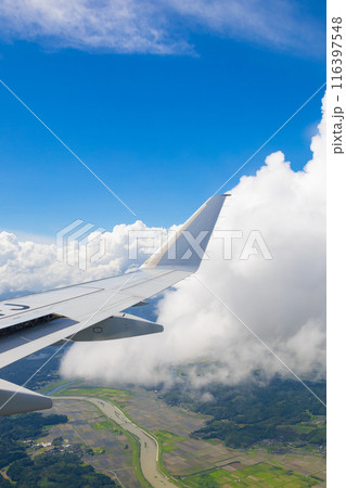 宮崎県から鹿児島県へ向かう上空の景色 旅客機 宮崎県から鹿児島県へ向かう上空の景色 旅客機 116397548