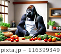 キッチンで野菜を料理をするゴリラ 116399349