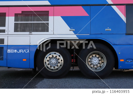 大阪　西日本JRバス　三菱ふそうエアロキング 116403955