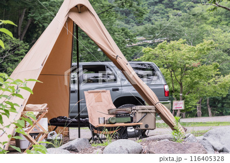 【オートキャンプ場 木立の中で設営完了】 【オートキャンプ場 木立の中で設営完了】 116405328