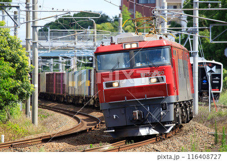 鹿児島本線を走る貨物列車（JR貨物　EH500形） 116408727