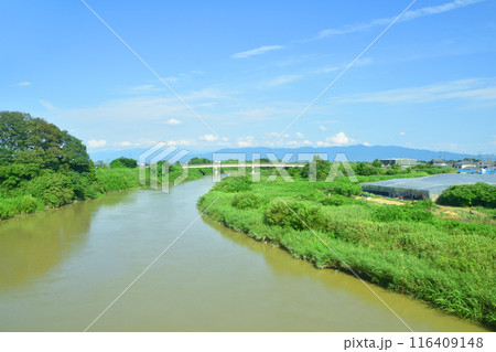JR東日本新潟駅と信越線新潟駅から新津駅までの車窓風景(2022年夏) 116409148