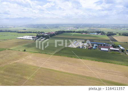 北海道 十勝平野 美蔓パノラマパークからの眺め(空撮) 北海道 十勝平野 美蔓パノラマパークからの眺め(空撮) 116411357