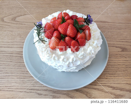 いちごのショートケーキ 116411680
