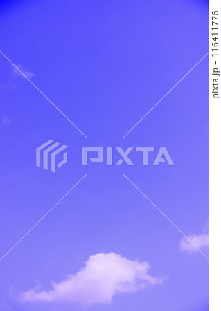 雲のある青空 (背景素材) 雲のある青空 (背景素材) 116411776