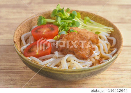 鶏肉の唐揚げうどん 鶏肉の唐揚げうどん 116412644