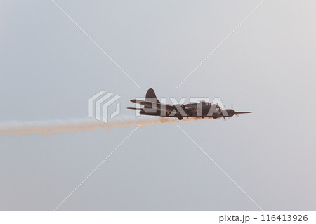 故障したアメリカ陸軍ボーイングB-17G爆撃機 故障したアメリカ陸軍ボーイングB-17G爆撃機 116413926