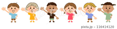 右手を上げる6人の多国籍の子供たち 116414120